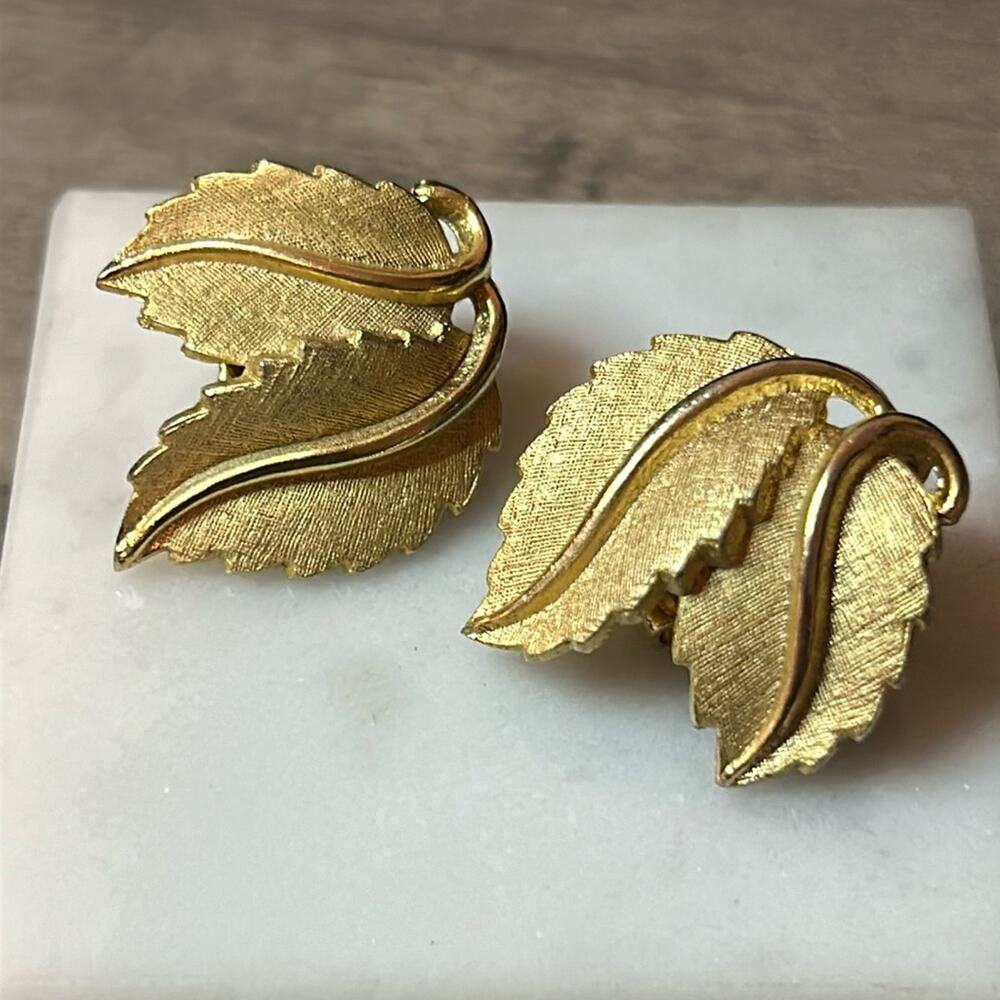 Vintage Trifari Brushed Gold tone Clip on Earrings #A162